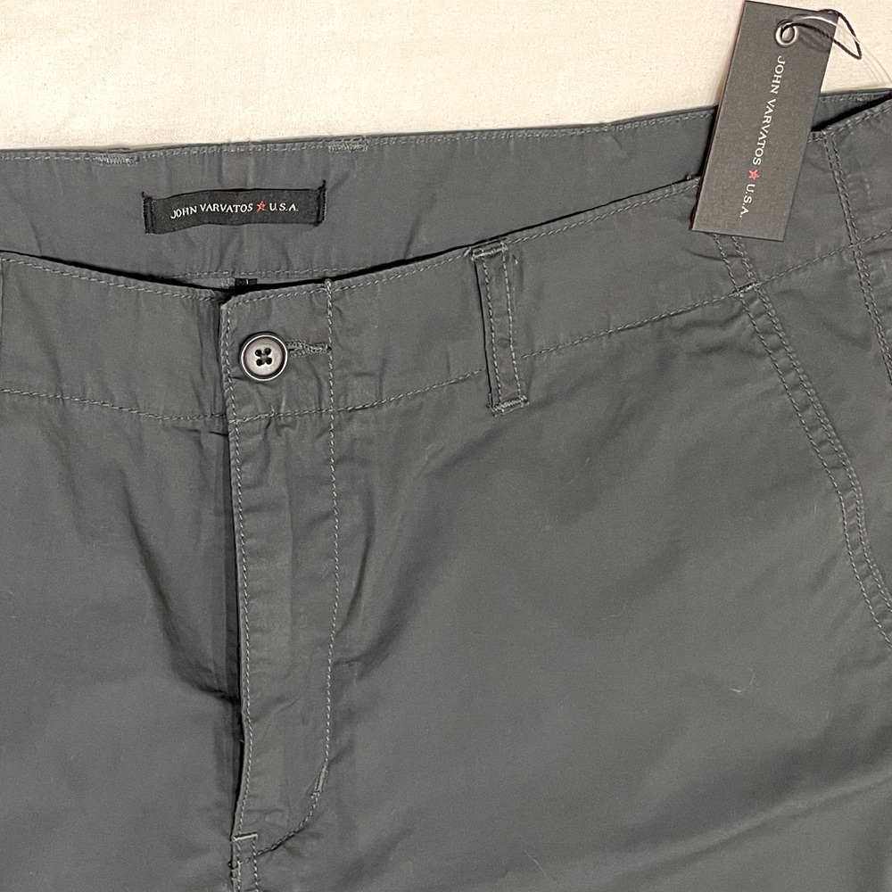 NWT John Varvatos dark gray men shorts - size 36